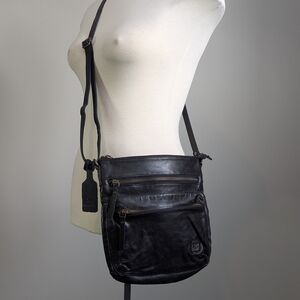 Wise Owl Black Leather Crossbody Bag Multiple Zipper Pockets Brass Travel Purse